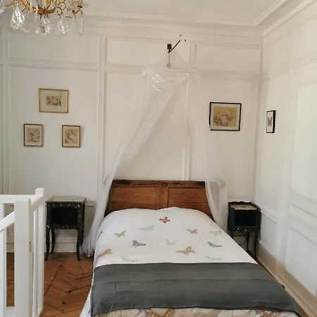 Les Papillons De St Leonard 아파트