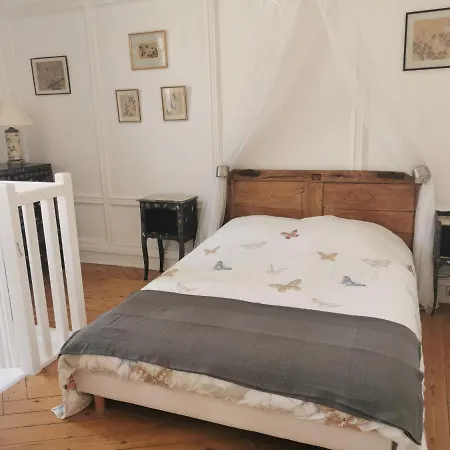 아파트 Les Papillons De St Leonard *
